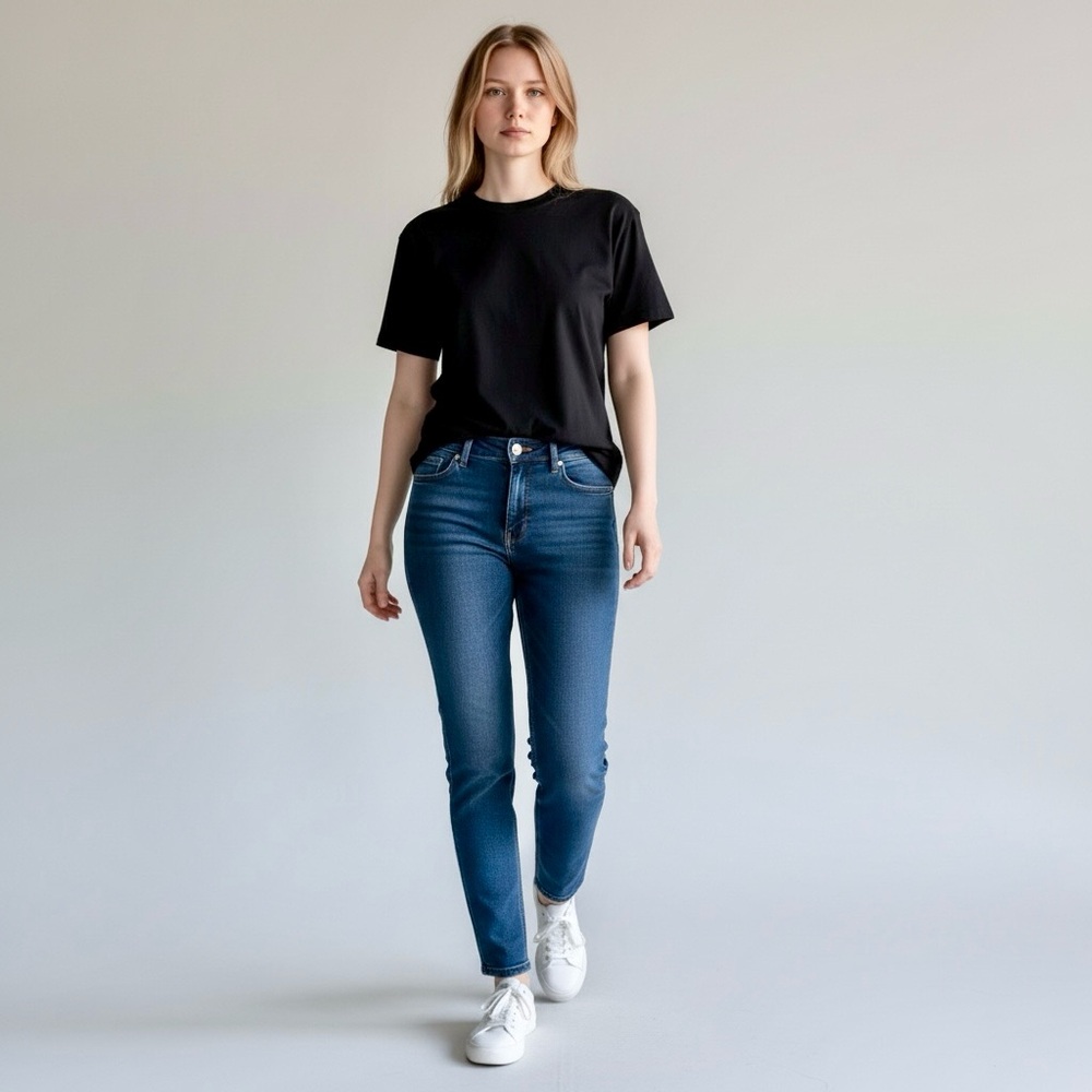 Refuge Flirty EveryDay Skinny Low Rise Blue Jeans